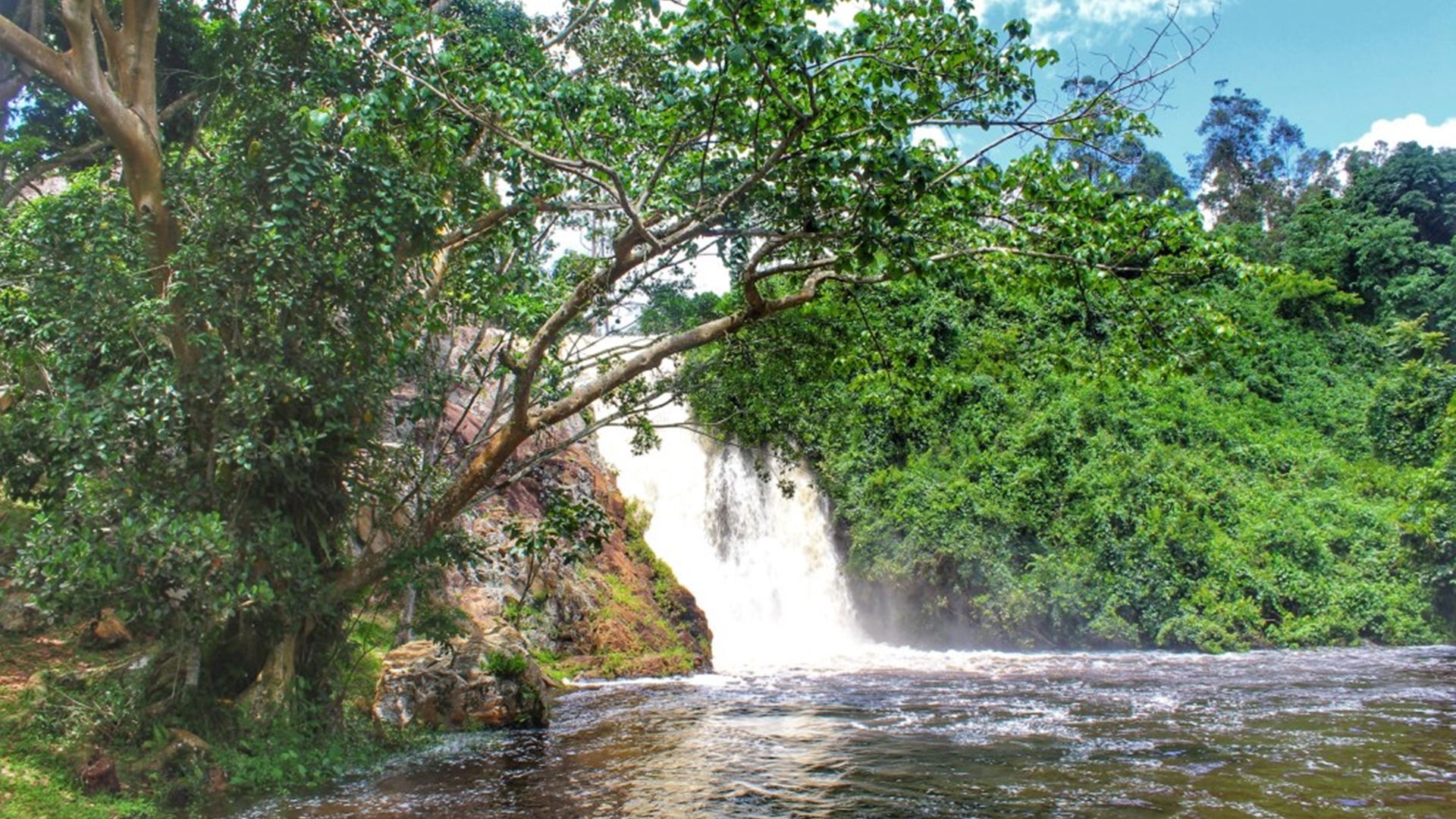 You are currently viewing Sezibwa Falls In Uganda